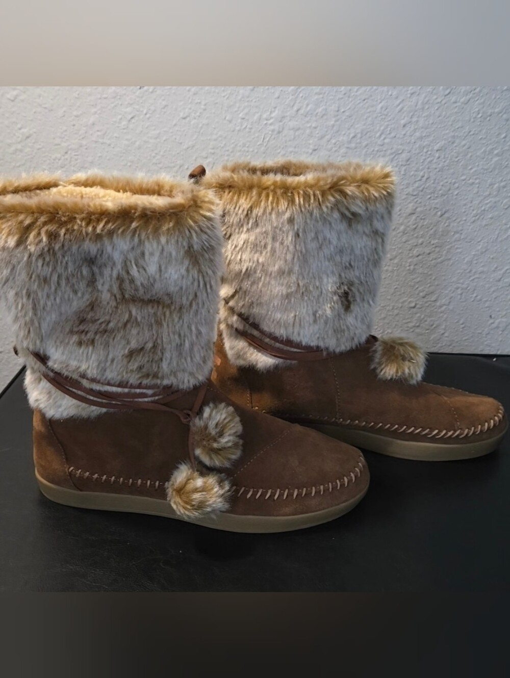 TOMS Nepal Suede Moccasin Boots Faux Fur Pom Poms 8.5